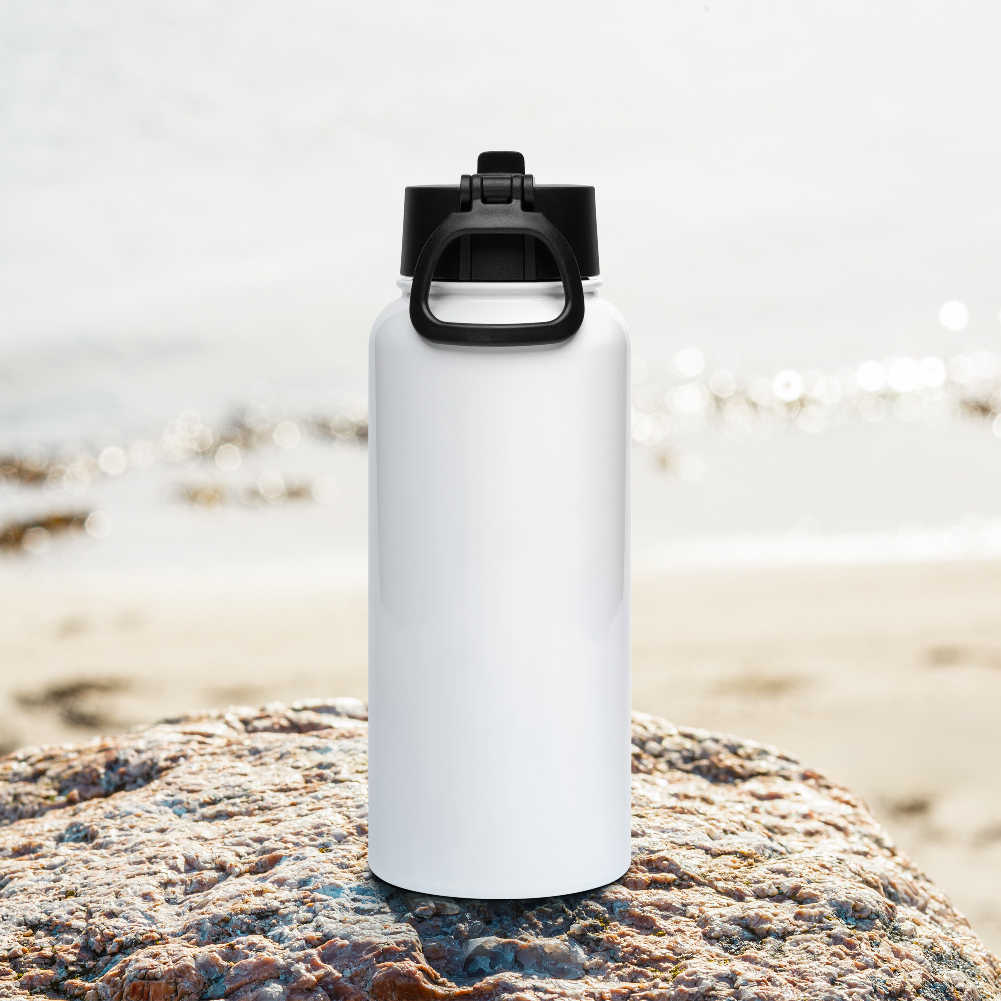 Stainless steel water bottle with a straw lid - Image 5